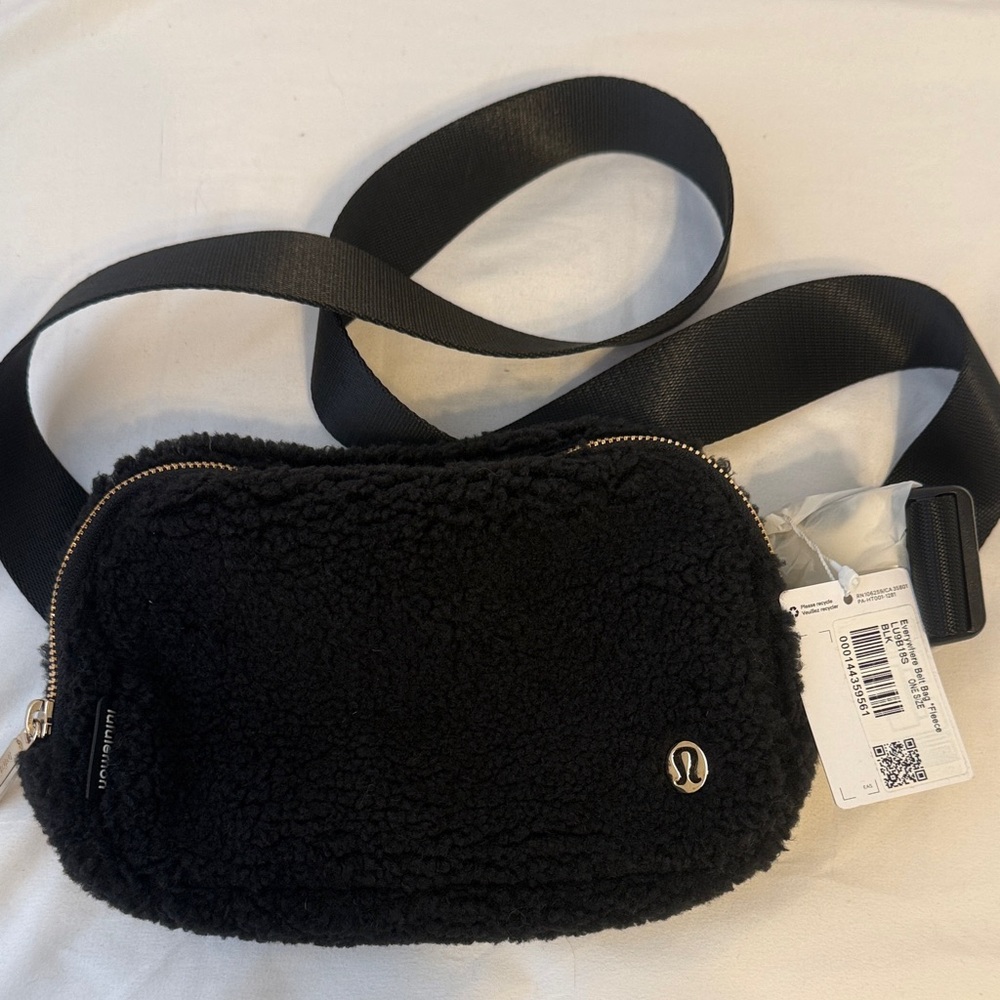 lululemon athletica Black Sherpa Crossbody Bag